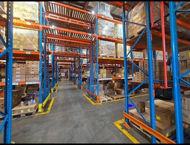 12,000M² WAREHOUSE TO LET IN DENVER